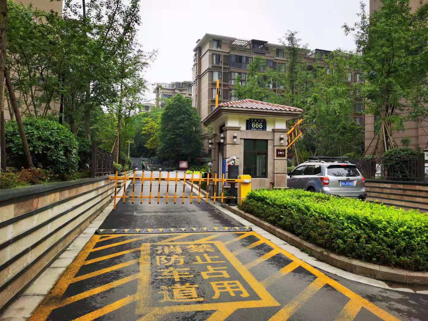 智能停車(chē)管理系統(tǒng)，解決大家的停車(chē)難問(wèn)題